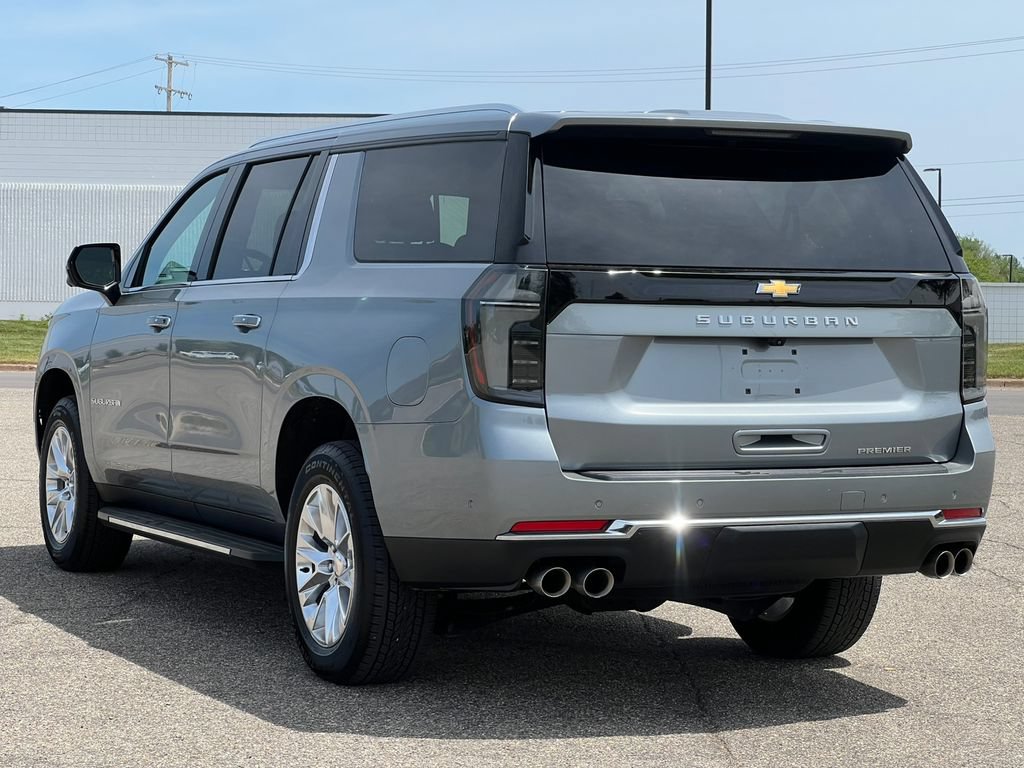 Used 2025 Chevrolet Suburban Premier AWD/4WD image 12