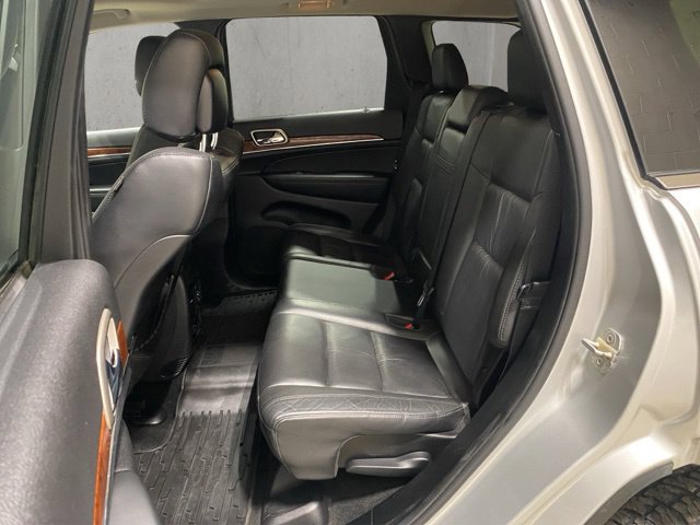 Used 2013 Jeep Grand Cherokee Limited w/ Trailer Tow Group IV AWD/4WD image 22