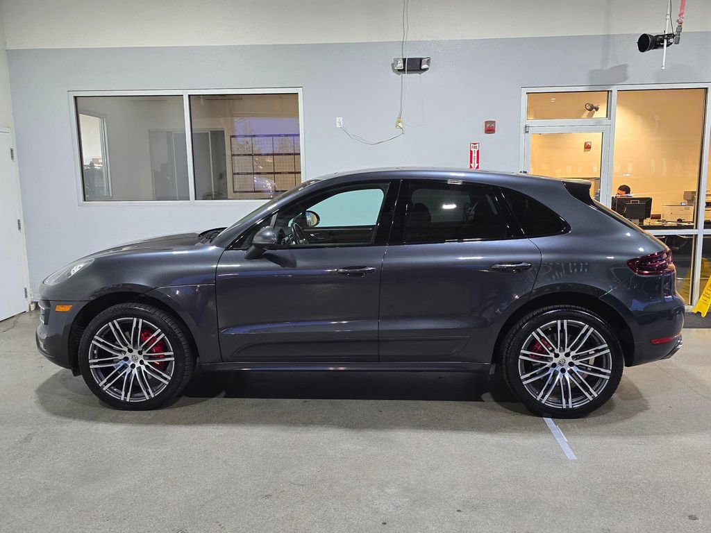 Used 2017 Porsche Macan Turbo image 10