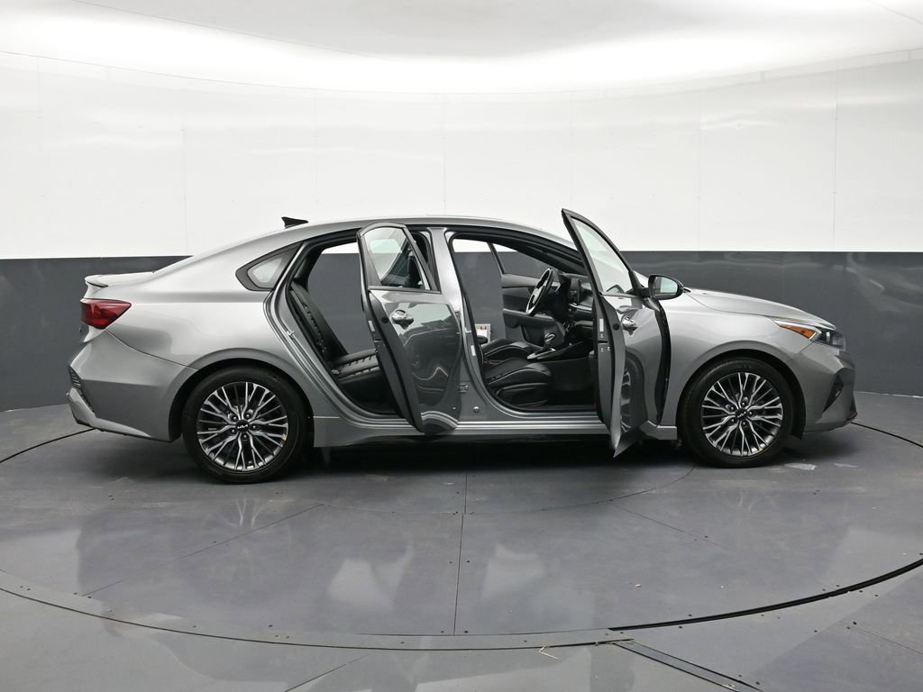 Used 2022 Kia Forte GT-Line w/ GT-Line Premium Package image 33