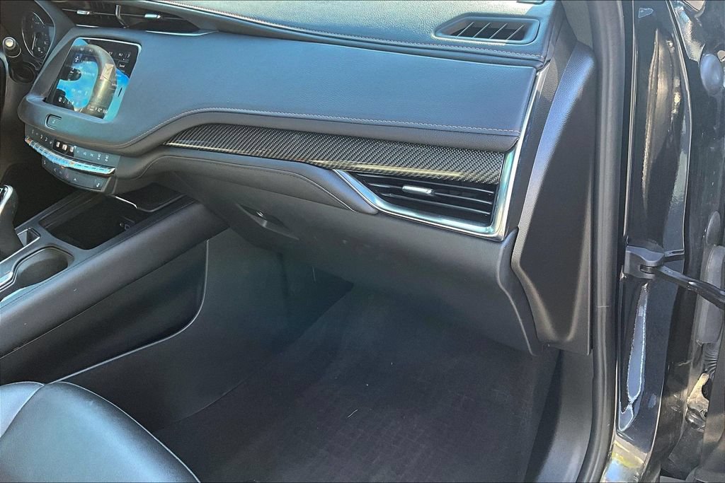 Used 2022 Cadillac XT4 Sport w/ Enhanced Visibility Package AWD/4WD image 26