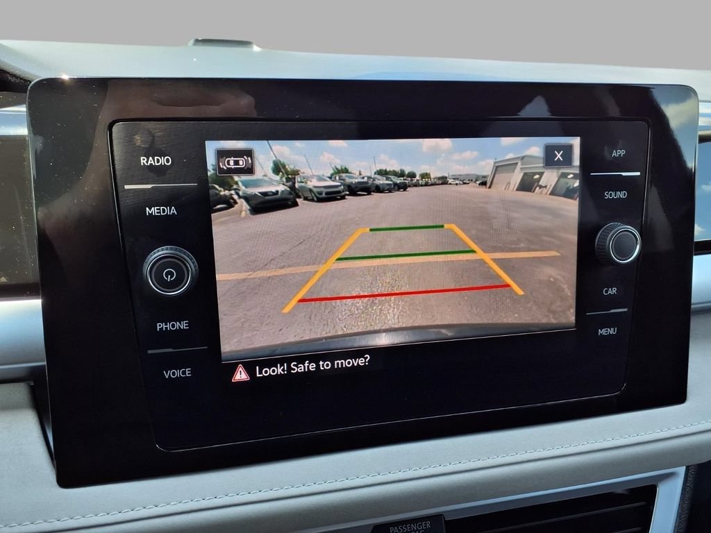 Used 2026 Volkswagen Taos SE FWD image 6