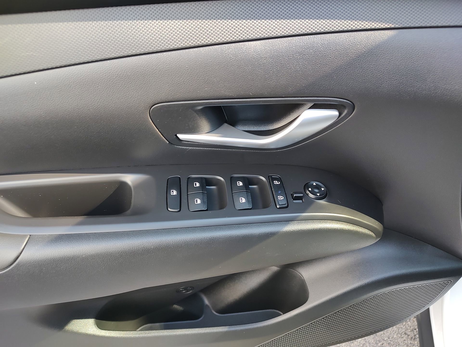 Used 2024 Hyundai Santa Cruz SEL image 5