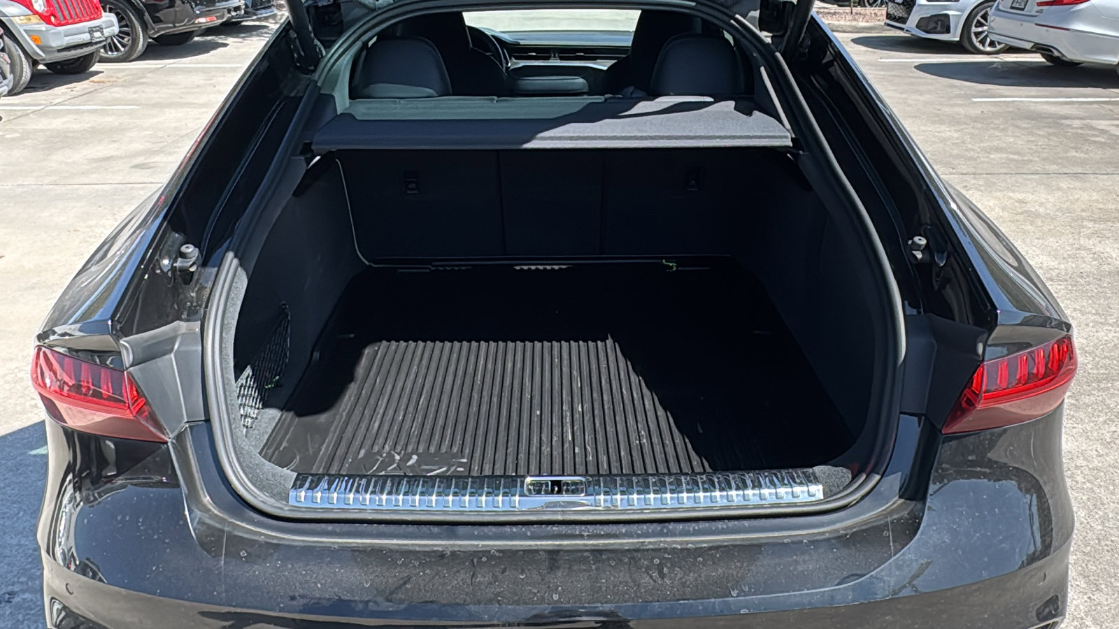 Used 2022 Audi S7 Premium Plus image 25