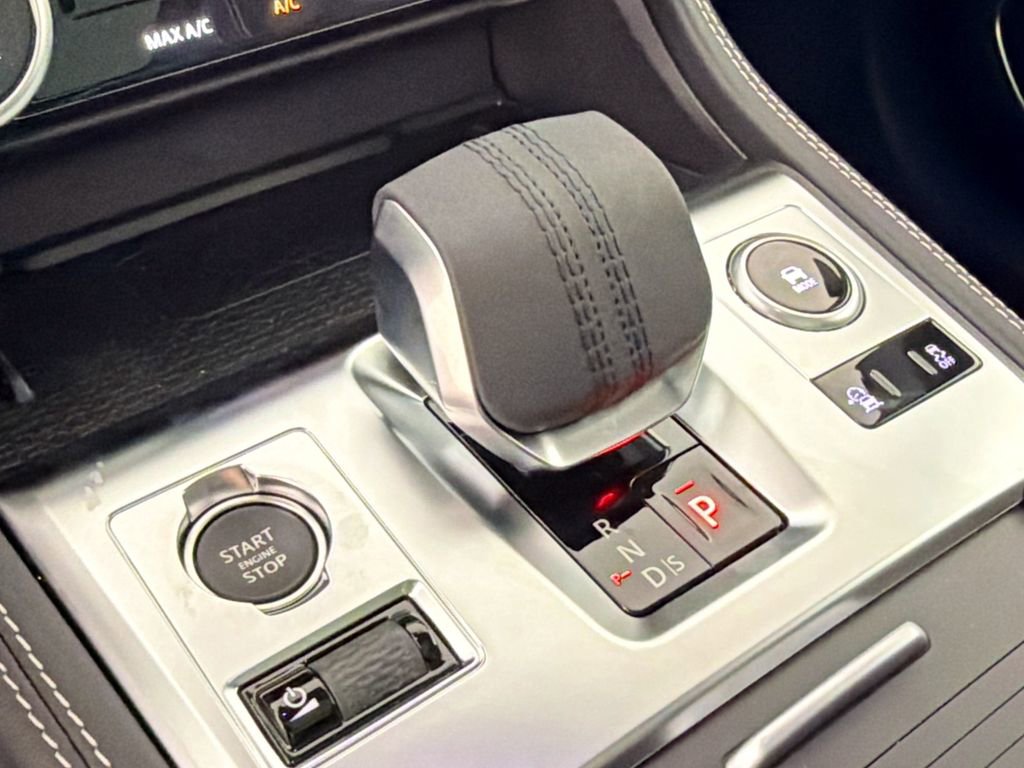 New 2026 Jaguar F-PACE R-Dynamic S AWD/4WD image 17