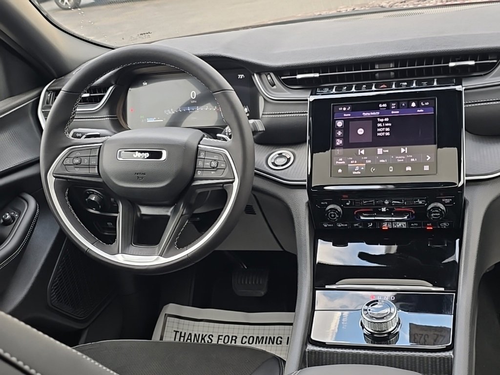 New 2025 Jeep Grand Cherokee L Altitude image 26