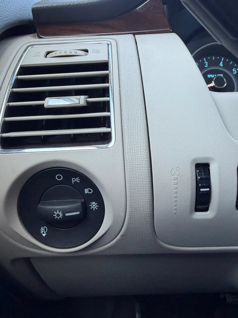 Used 2011 Ford Flex SEL w/ Rapid Spec Order Code FWD image 30