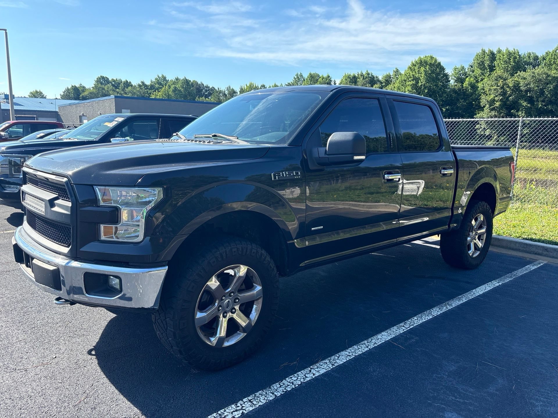 Used 2015 Ford F150 XLT w/ Equipment Group 301A Mid AWD/4WD image 1