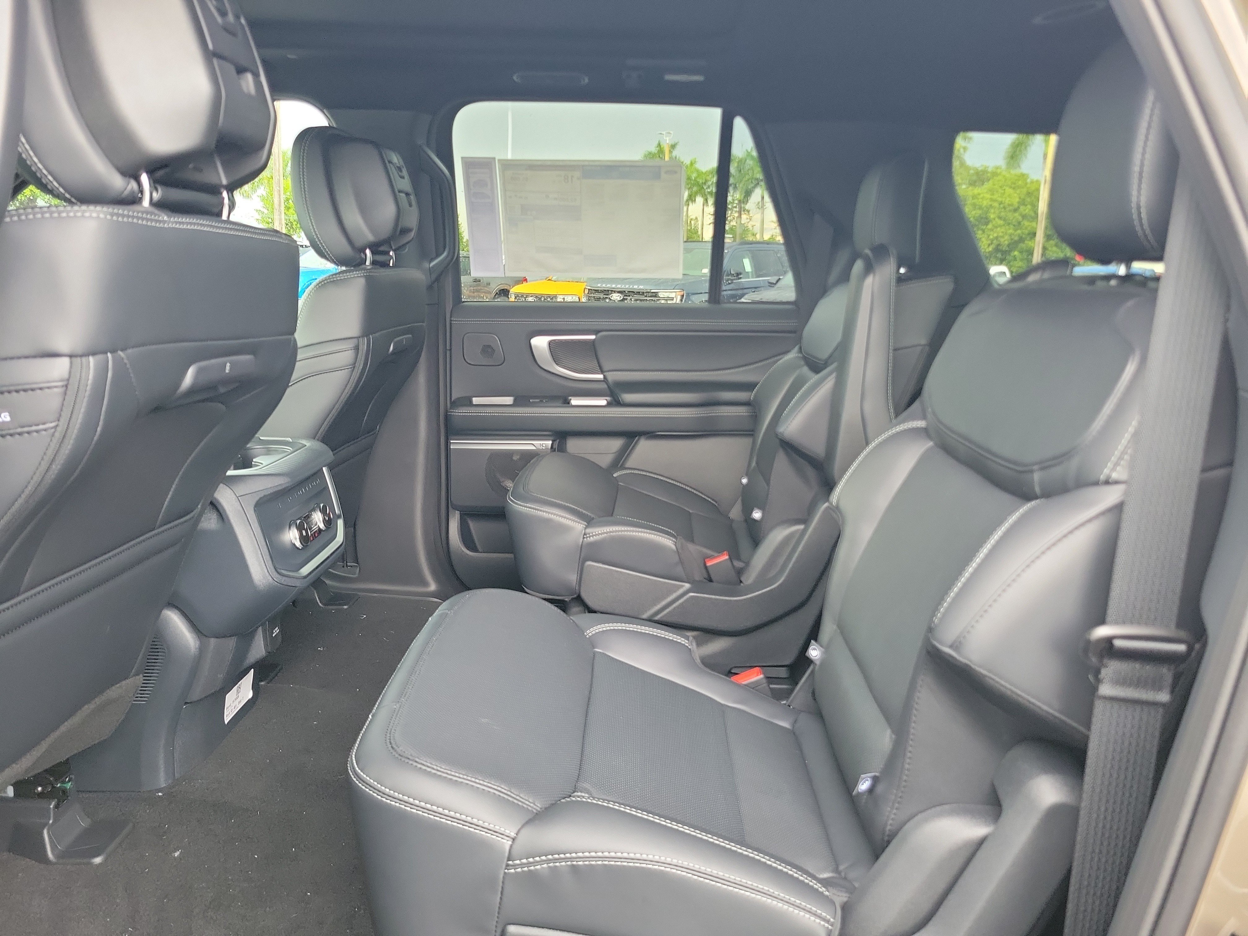New 2027 Ford Expedition Max Platinum w/ Stealth Performance Package AWD/4WD image 11