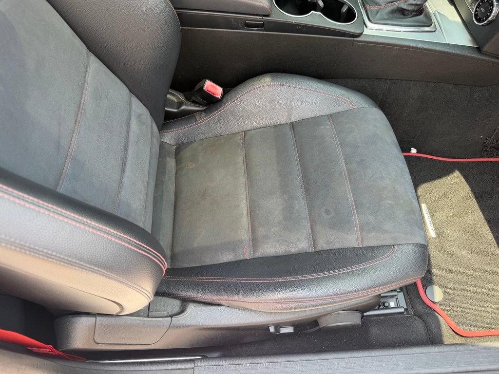 Used 2013 Mercedes-Benz C 250 Coupe image 16