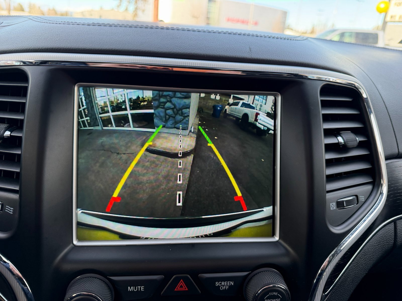 Used 2018 Jeep Grand Cherokee Summit image 19