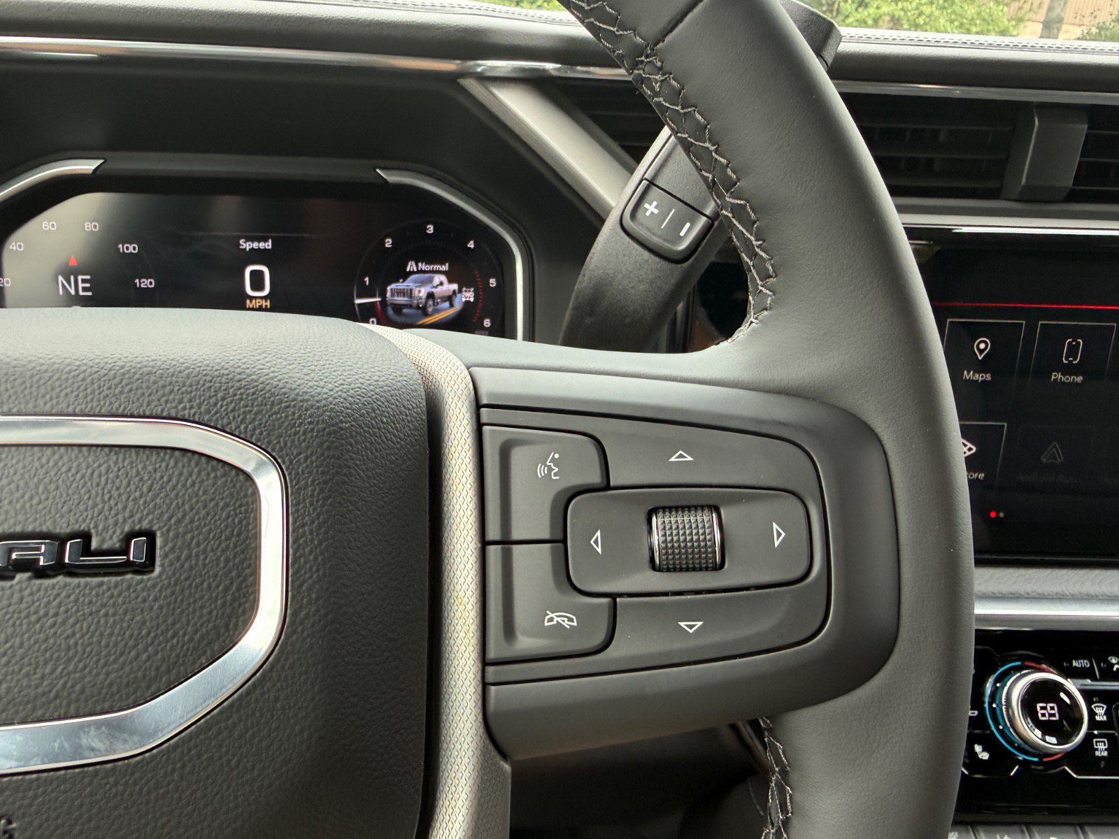 New 2026 GMC Sierra 2500 Denali AWD/4WD image 29