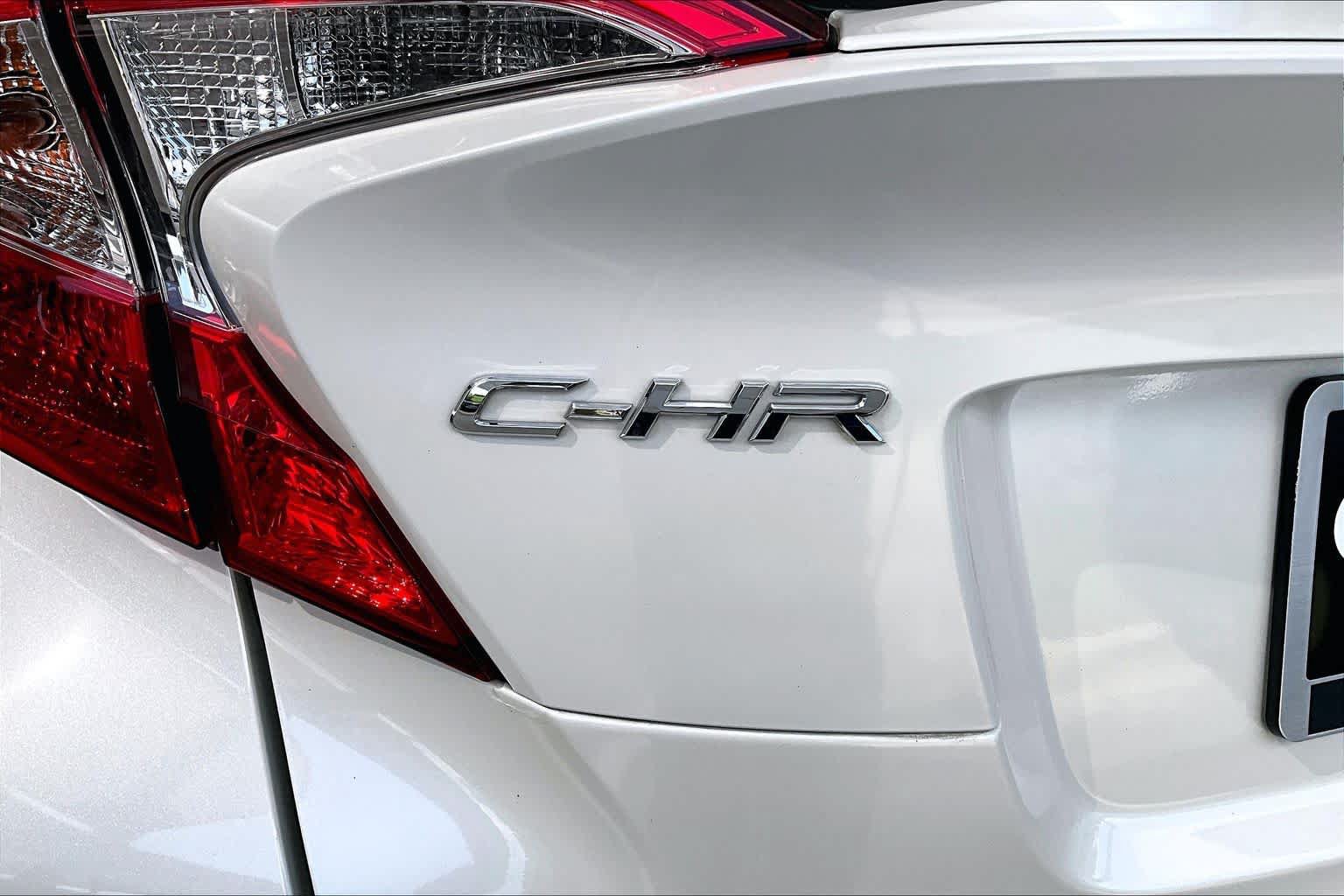 Used 2019 Toyota C-HR LE FWD image 10
