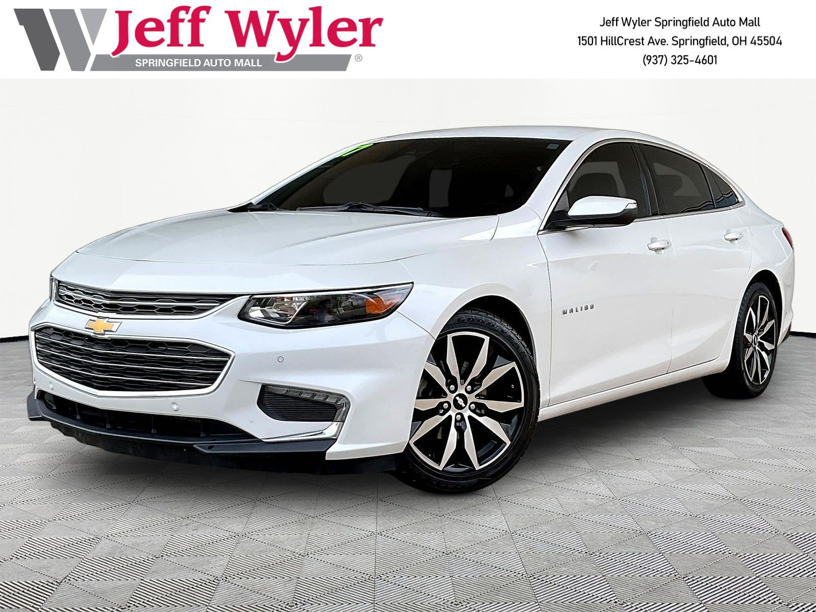 Used 2017 Chevrolet Malibu LT w/ Leather Package FWD image 1