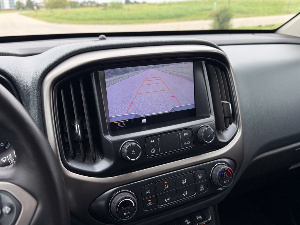 Used 2022 Chevrolet Colorado Z71 AWD/4WD image 23