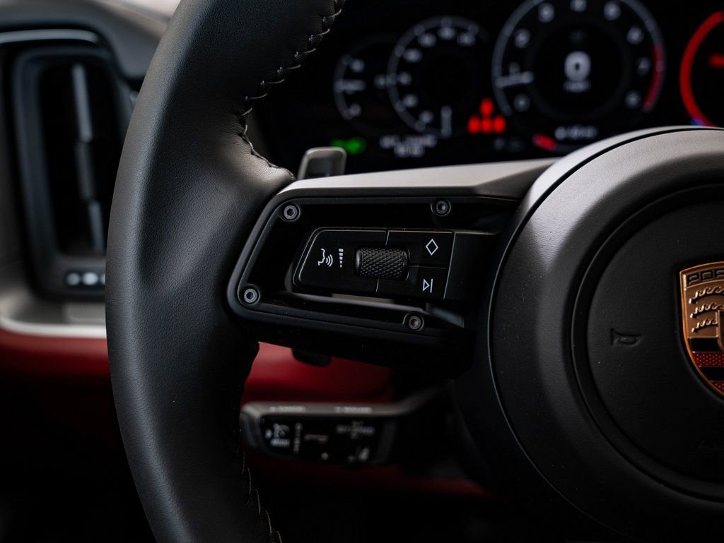 New 2026 Porsche Cayenne image 29