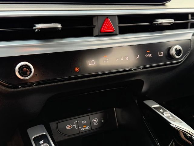 Used 2024 Kia Sorento SX Prestige image 25