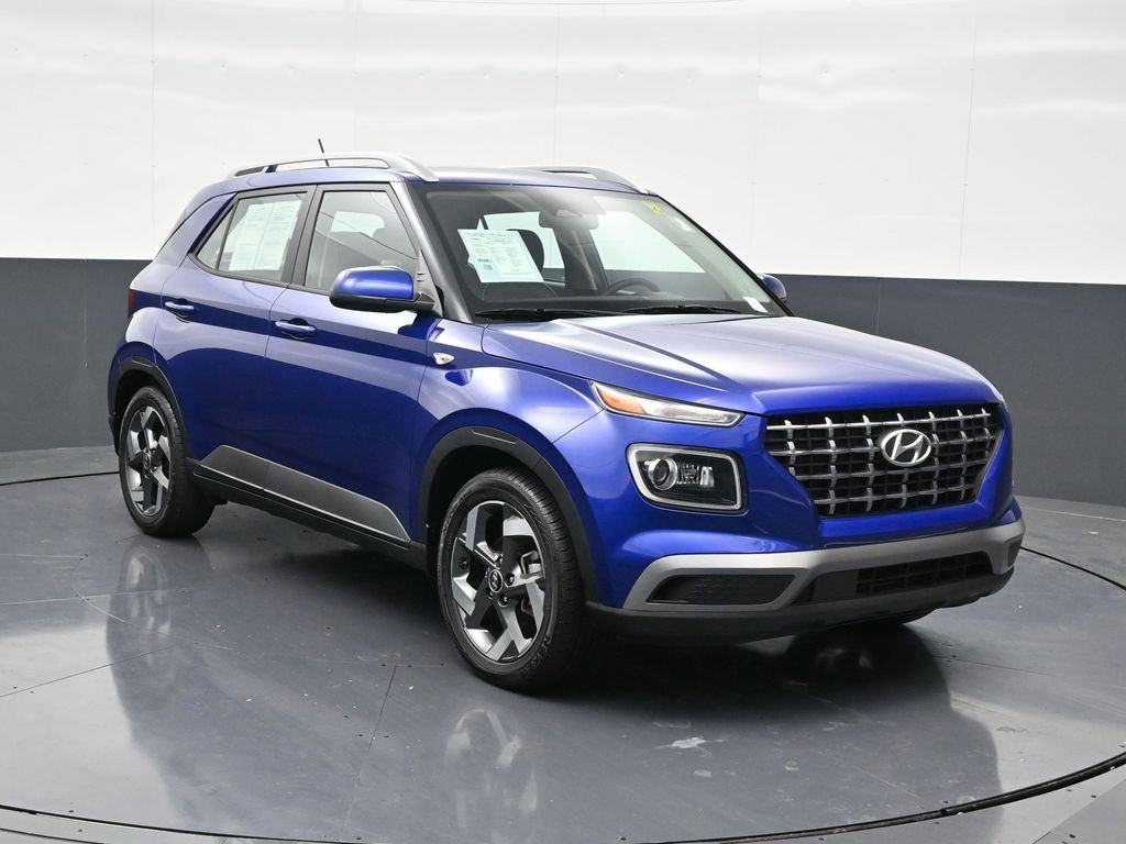 Used 2023 Hyundai Venue Limited image 8