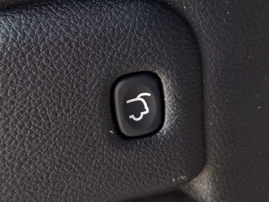 Used 2023 Dodge Durango GT image 33