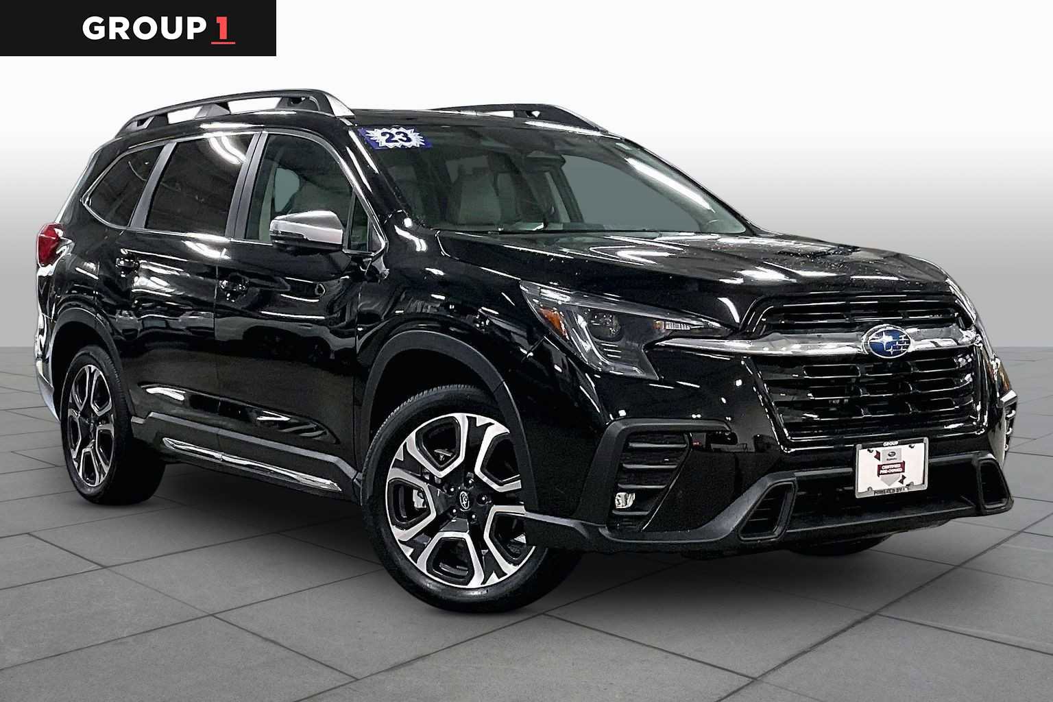 Used 2023 Subaru Ascent Limited w/ Technology Package AWD/4WD image 3