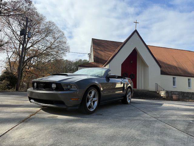 Used 2010 Ford Mustang GT image 25