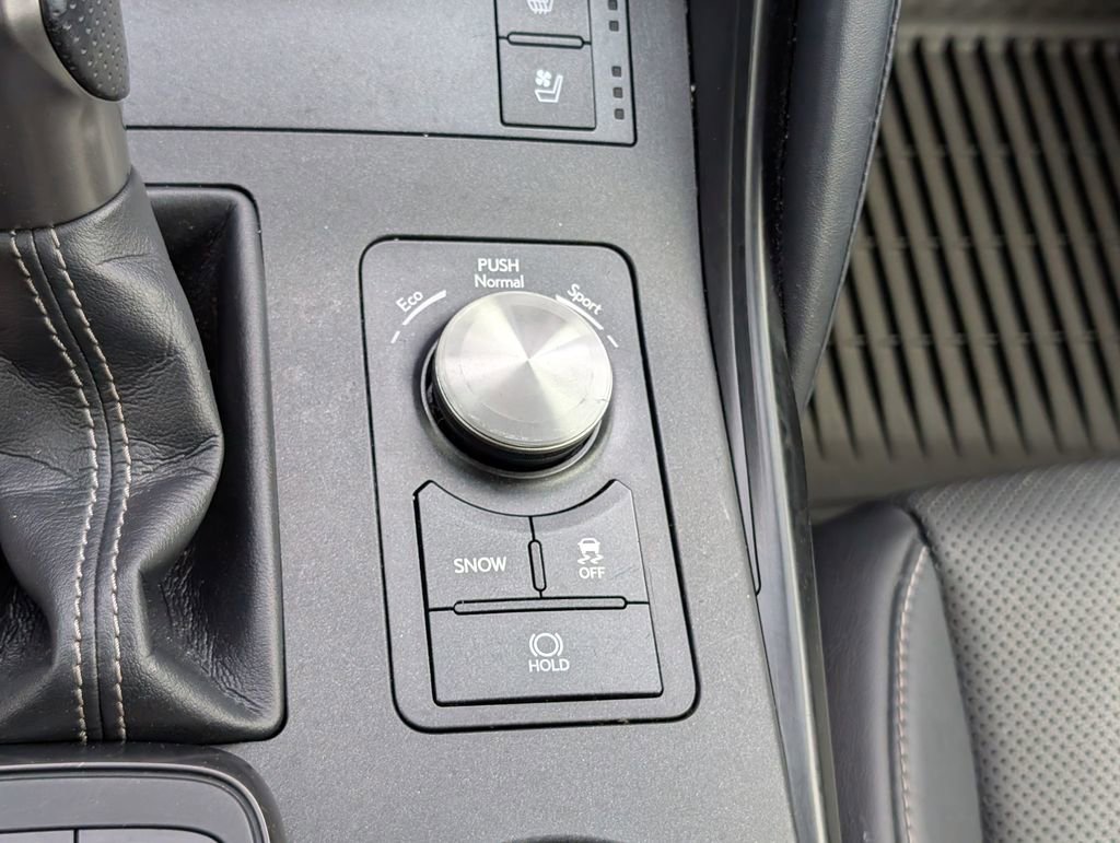 Used 2022 Lexus IS 350 F Sport RWD image 25