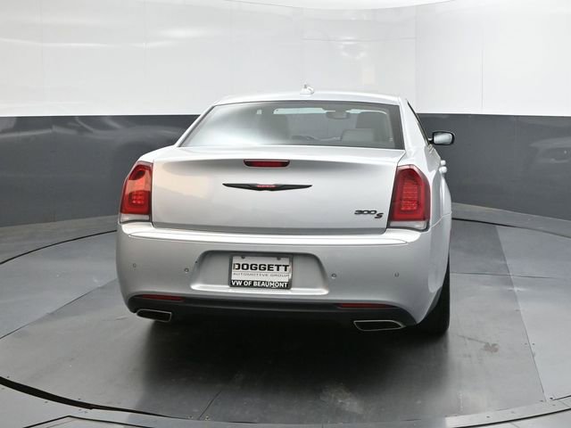Used 2023 Chrysler 300 S image 8