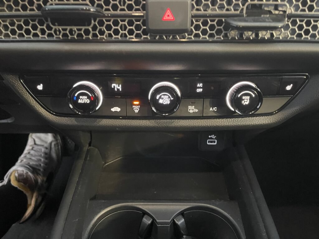 Certified 2025 Honda HR-V Sport image 12