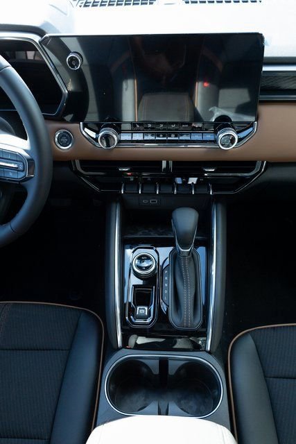 New 2026 GMC Canyon AT4 image 26