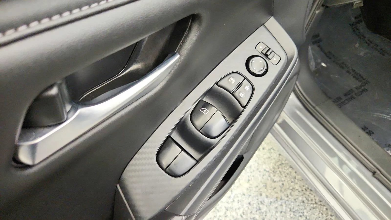 Used 2024 Nissan Sentra SV FWD image 20