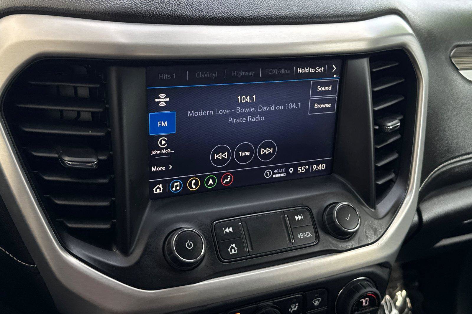 Used 2023 GMC Acadia SLT image 21