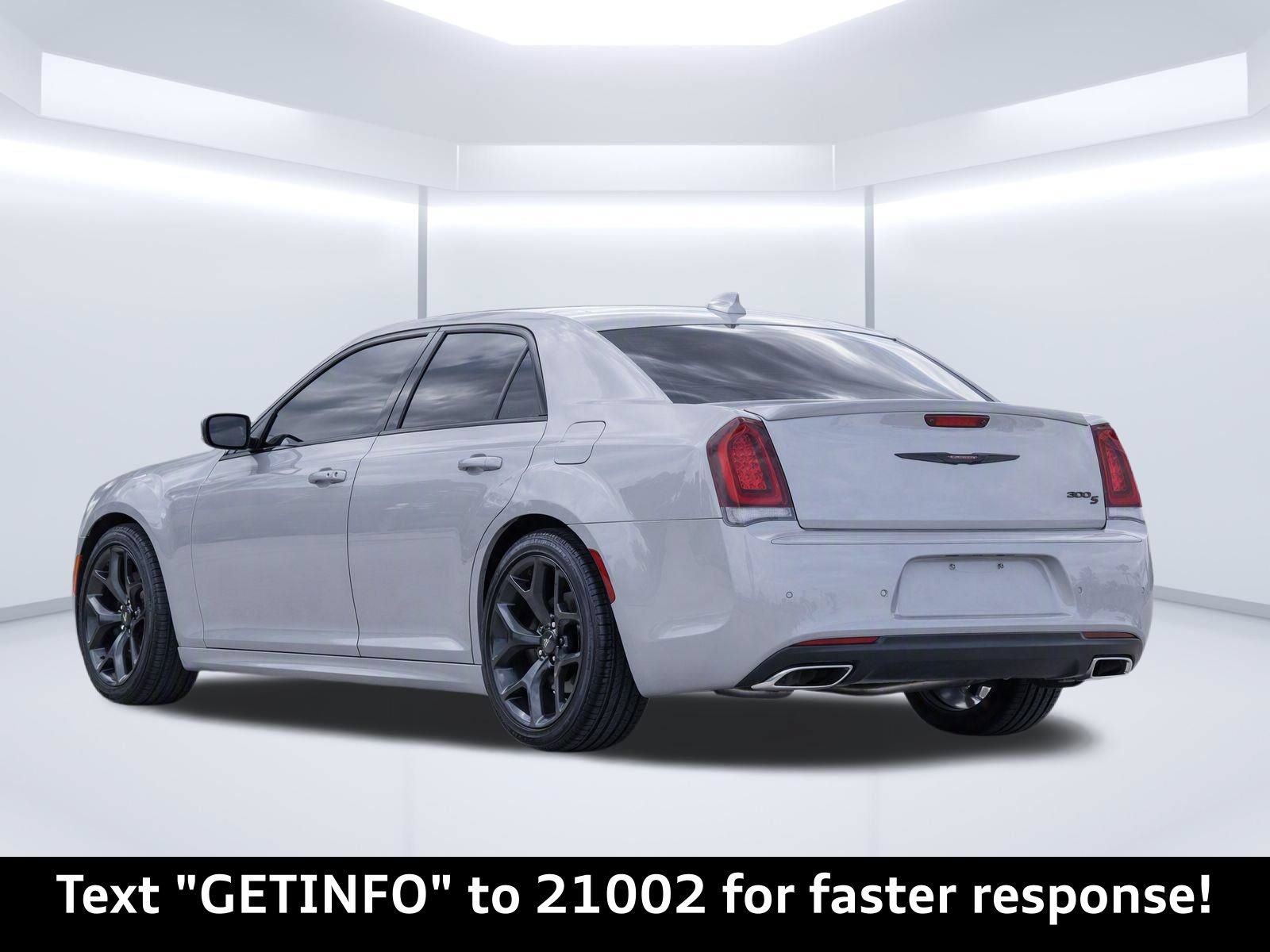 Used 2022 Chrysler 300 S RWD image 3