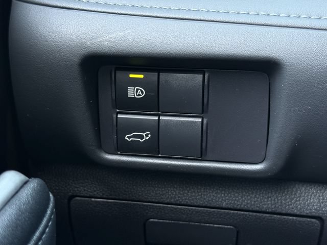 Used 2023 Toyota Highlander XLE FWD image 24