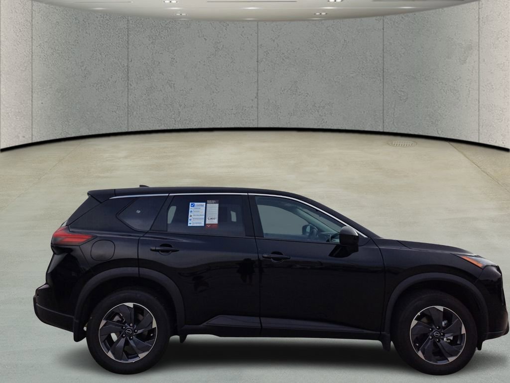 Used 2026 Nissan Rogue SV image 4