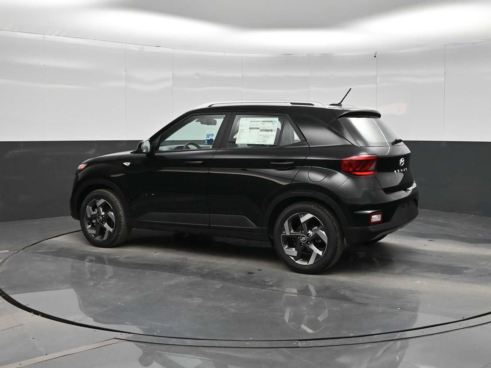 New 2026 Hyundai Venue SEL FWD image 5