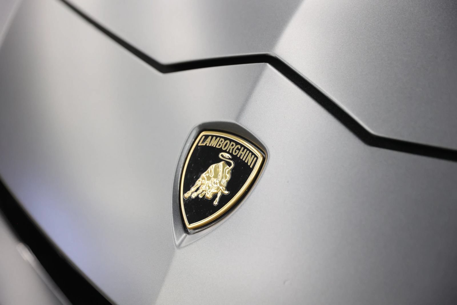 Used 2020 Lamborghini Urus AWD/4WD image 7