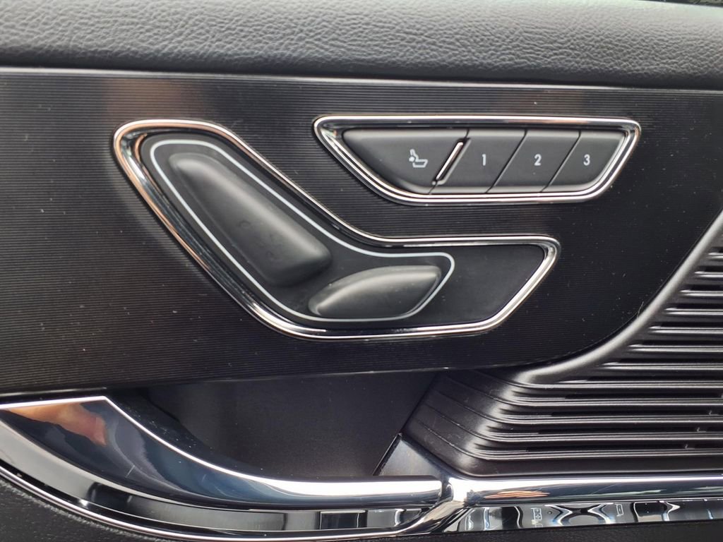 Used 2022 Lincoln Corsair AWD w/ Equipment Group 101A image 5