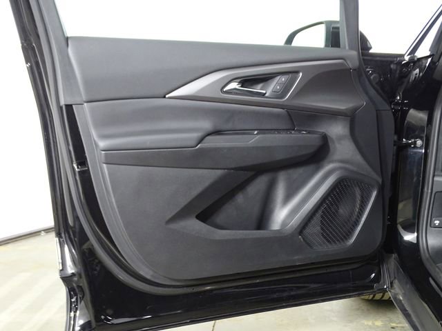 Used 2025 Chevrolet Equinox EV LT image 16