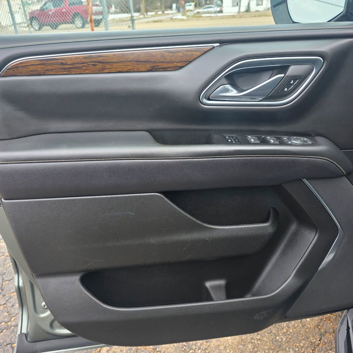 Used 2023 Chevrolet Suburban Premier RWD image 24