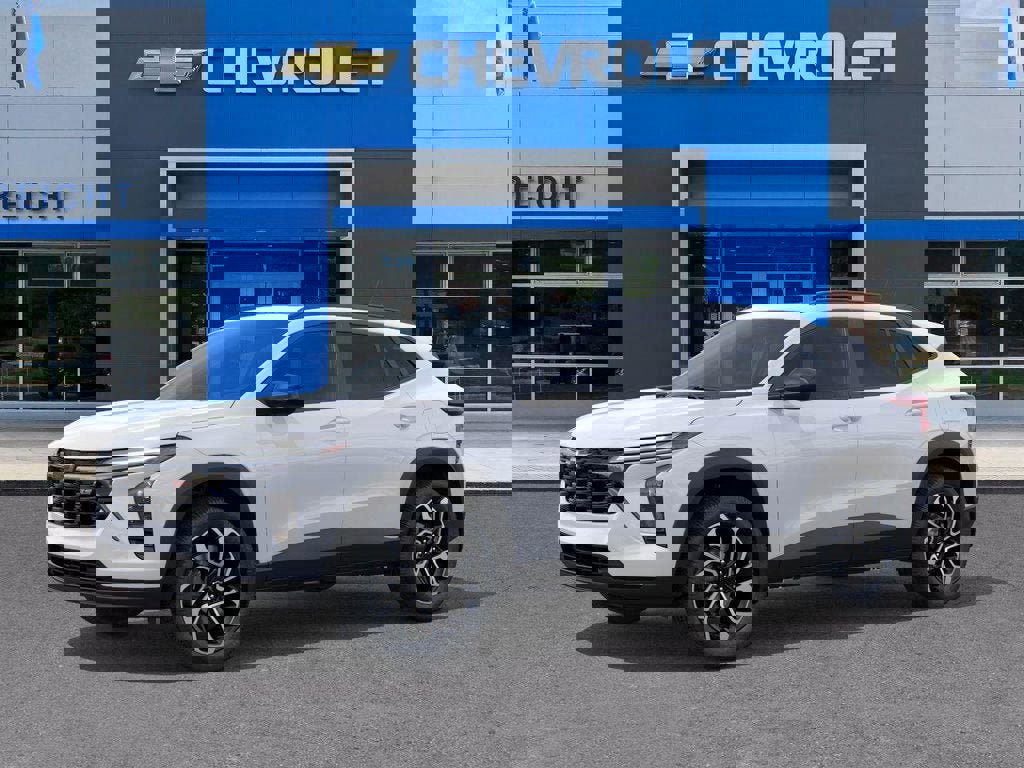 New 2026 Chevrolet Trax RS image 2