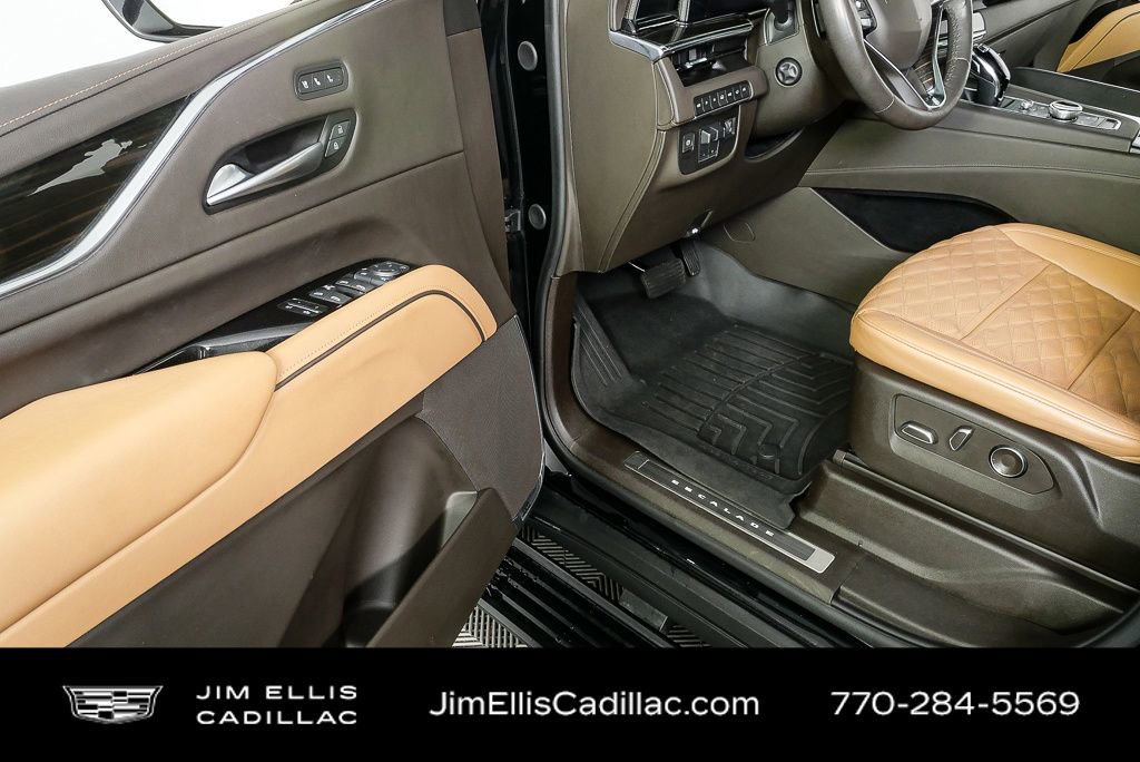 Used 2023 Cadillac Escalade Sport w/ LPO, ONYX Package image 9