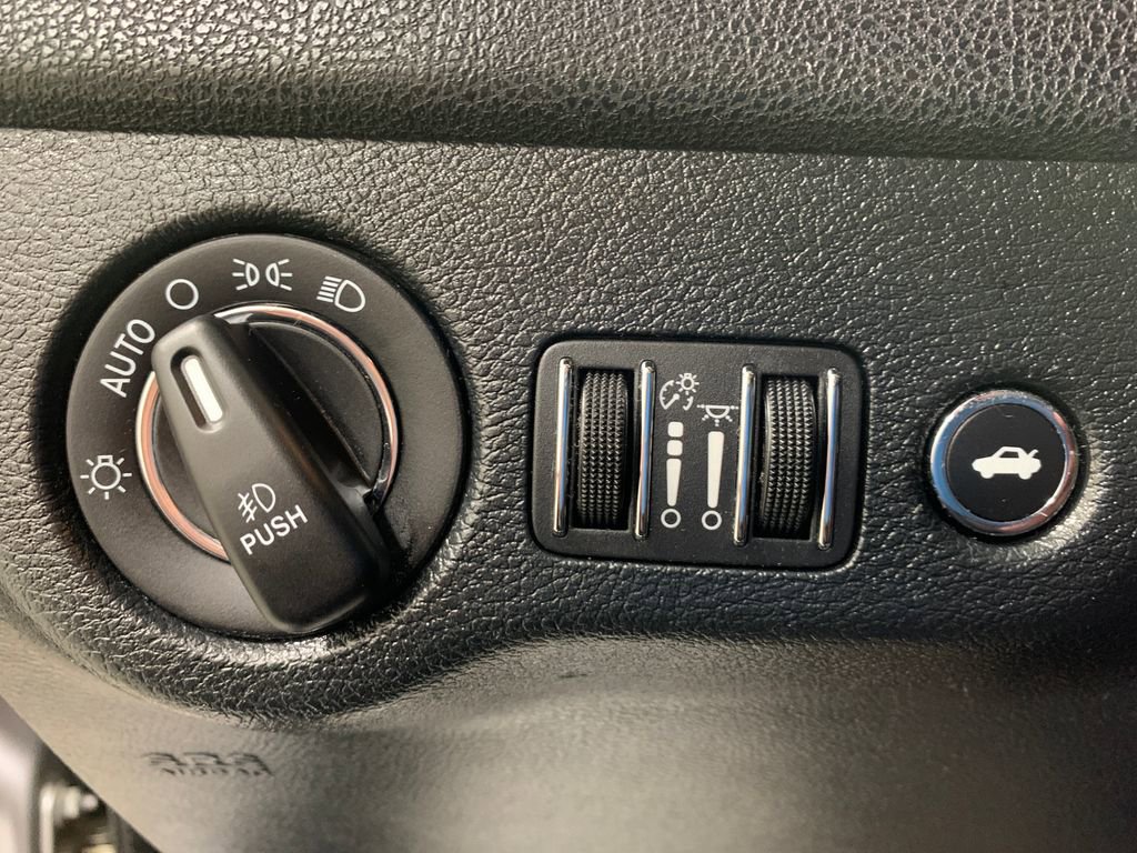 Used 2018 Chrysler 300 S w/ 300S Premium Group image 15