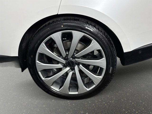 New 2026 Land Rover Range Rover Long Wheelbase Autobiography image 33