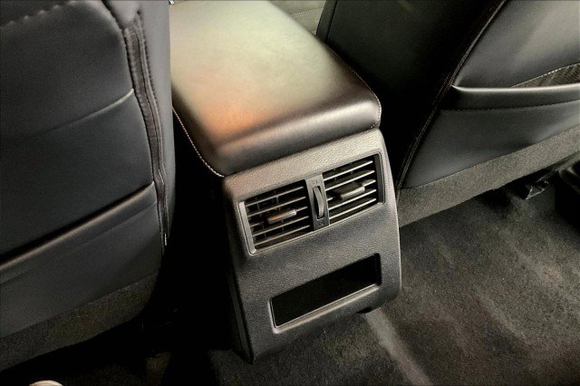 Used 2024 Mitsubishi Outlander SE image 34