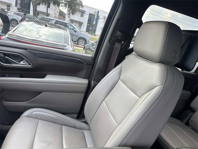 Used 2021 GMC Yukon XL SLT w/ SLT Premium Package image 22