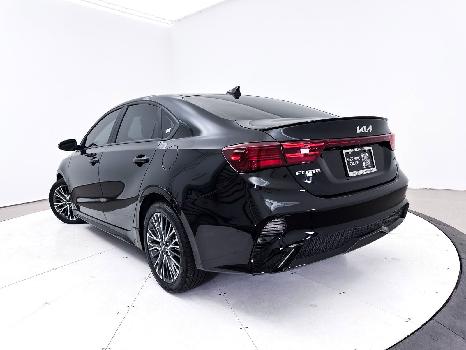 Certified 2024 Kia Forte GT-Line image 2