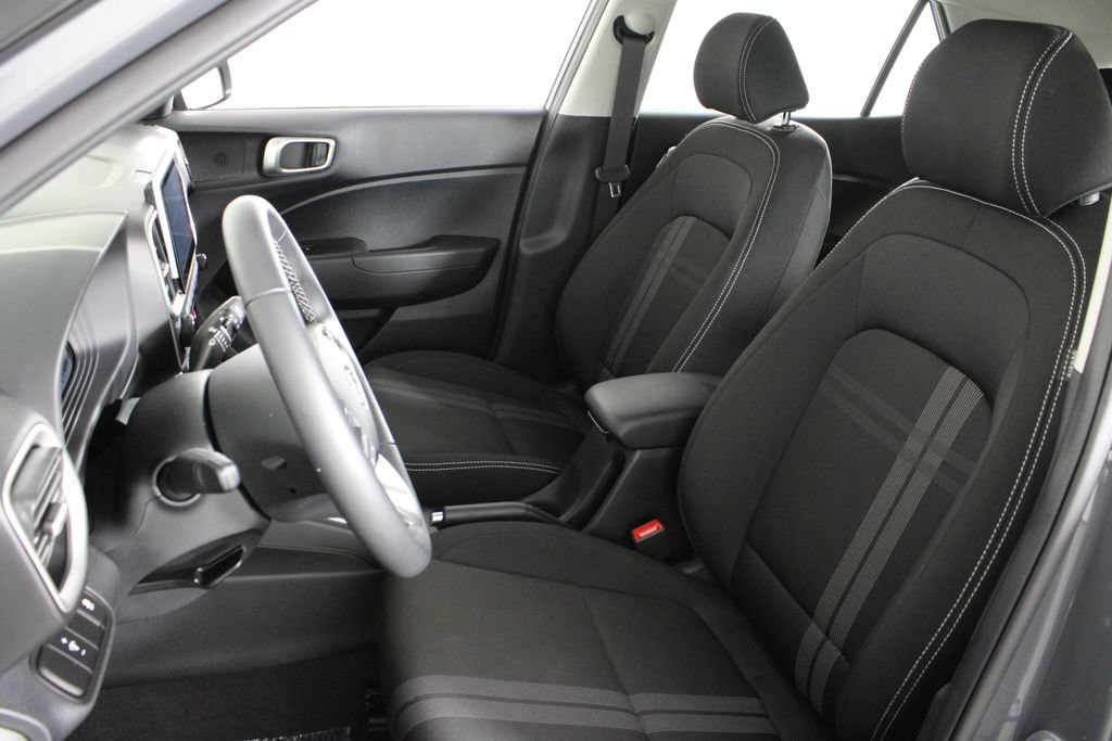 Used 2026 Hyundai Venue SEL FWD image 20