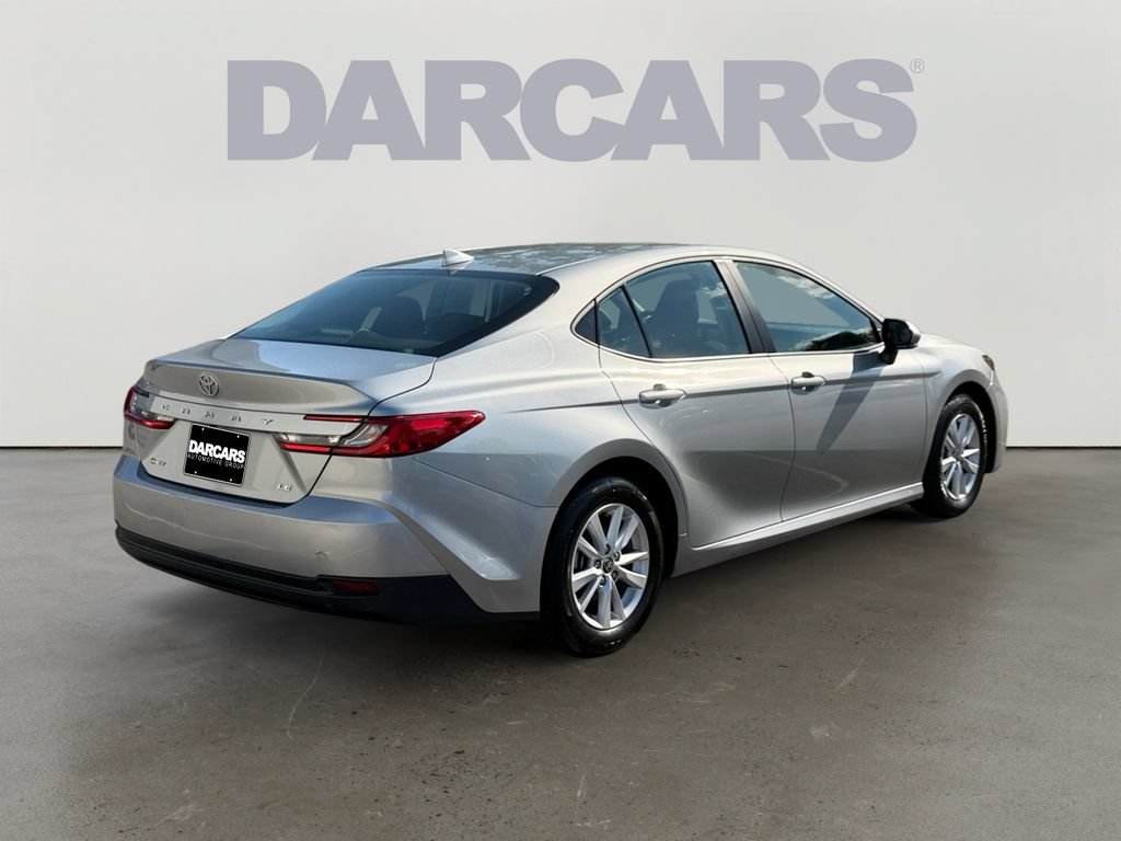 Used 2025 Toyota Camry LE FWD image 7