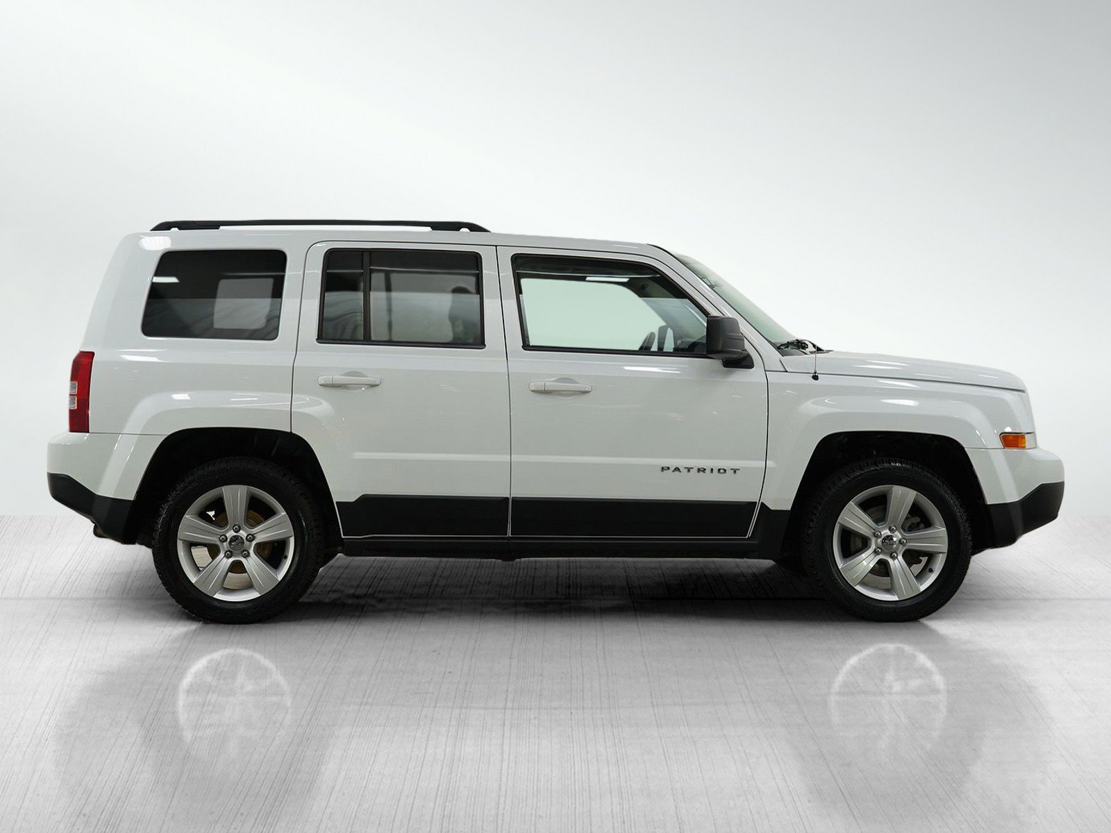 Used 2014 Jeep Patriot Latitude image 6