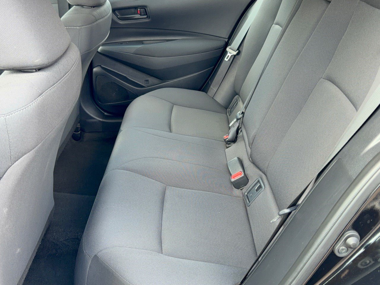 Used 2025 Toyota Corolla LE FWD image 25